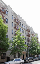 364 S 1st St in Brooklyn, NY - Foto de edificio - Building Photo