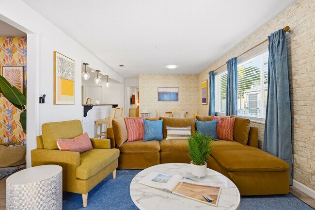 12299 91st Ave N in Seminole, FL - Building Photo - Building Photo