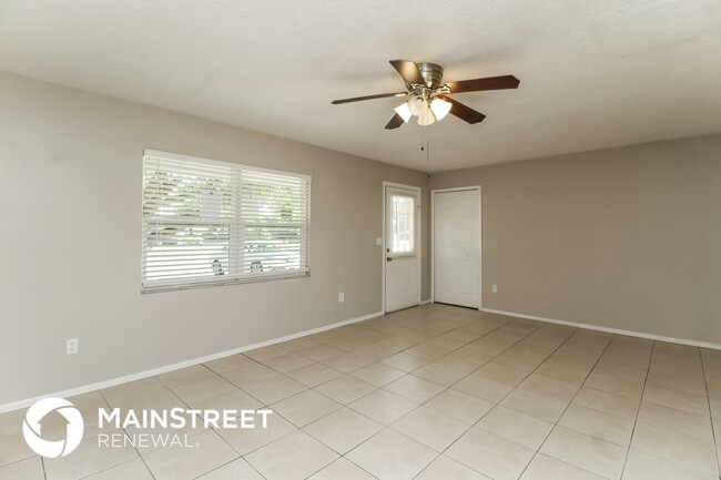 150 Hidden Lake Dr in Sanford, FL - Building Photo - Building Photo