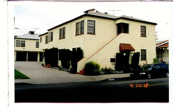 7007 Plaska Ave in Huntington Park, CA - Building Photo - Building Photo