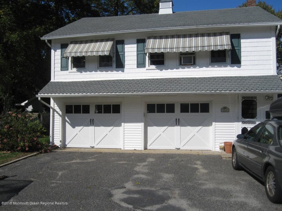 508 Brighton Ave-Unit -rear in Spring Lake, NJ - Building Photo