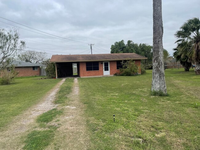 427 David Cuervo St in Laguna Vista, TX - Foto de edificio - Building Photo
