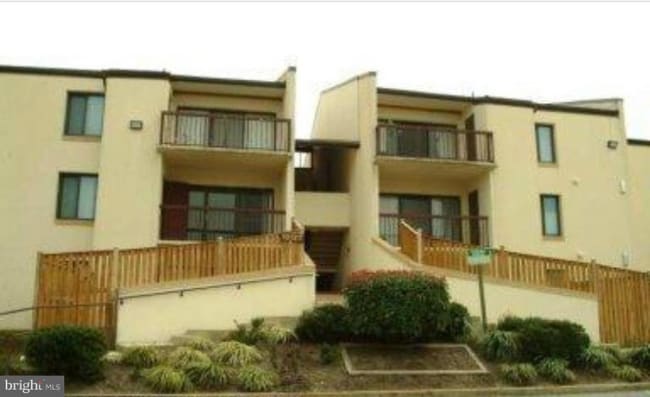 property at 10105 Prince Pl