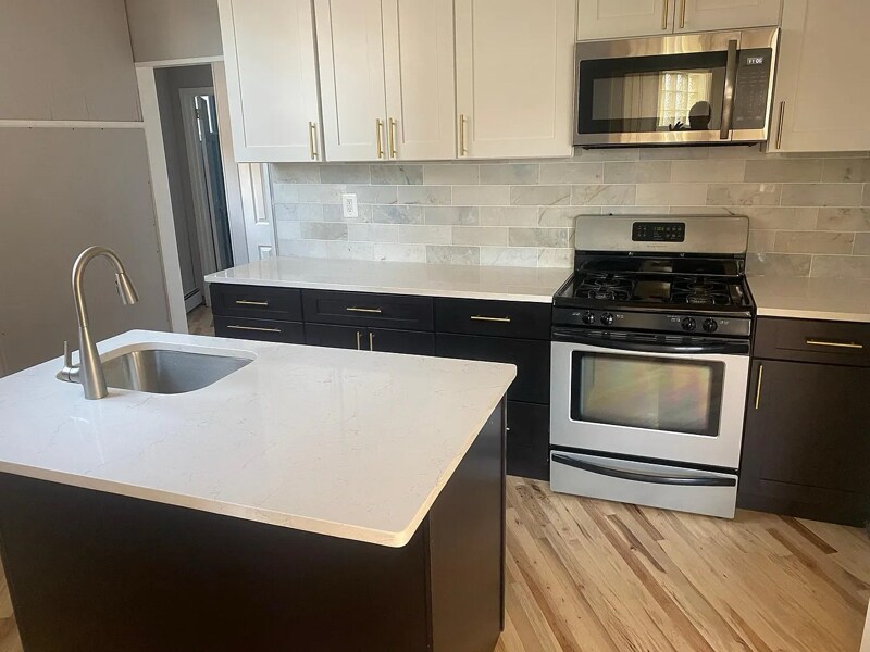 219 N Broadway in Gloucester City, NJ - Building Photo
