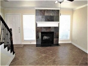 14020 Schroeder Rd in Houston, TX - Foto de edificio - Building Photo