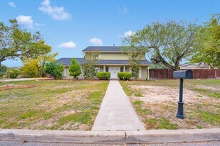 103 Shalimar Dr in Castle Hills, TX - Building Photo