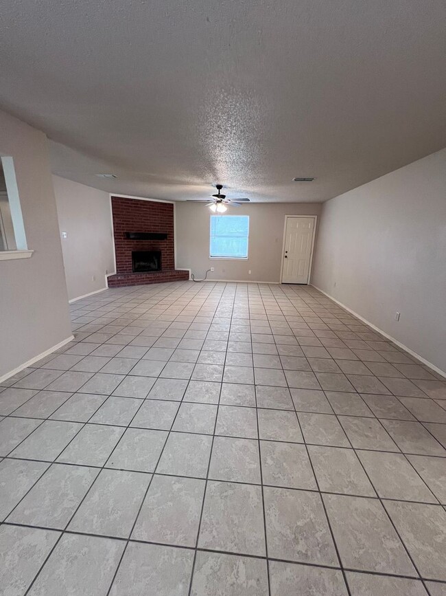 2411 93rd Pl in Lubbock, TX - Building Photo - Building Photo