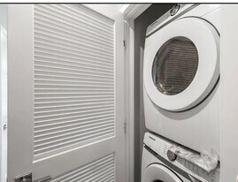 Century Place in Los Angeles, CA - Building Photo