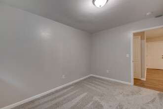 800 Lullwater Rd in Chattanooga, TN - Building Photo - Building Photo
