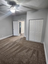1143 Chesapeake Ave, Unit 1 in Chesapeake, VA - Building Photo