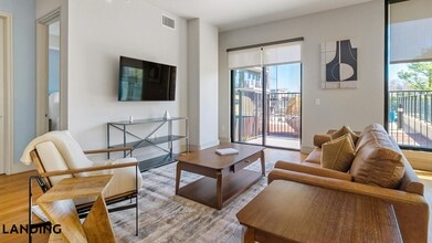 1414 Wood Hollow Dr, Unit 325 in Houston, TX - Building Photo - Building Photo