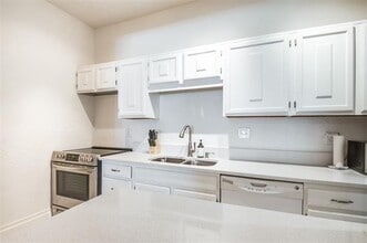 4845 Swiss Ave in Dallas, TX - Building Photo - Building Photo