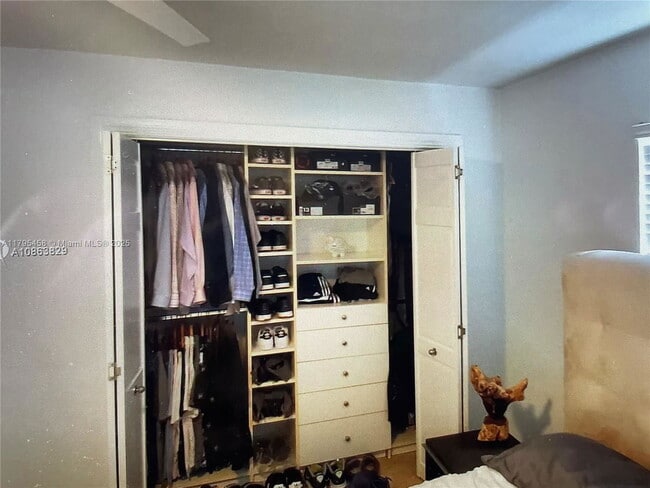 10901 SW 107th Ave in Miami, FL - Building Photo - Building Photo