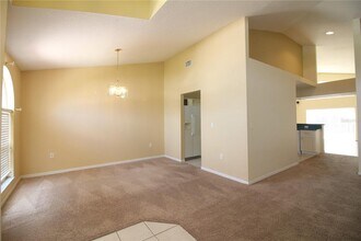 2313 Colony Club Dr in Lakeland, FL - Building Photo - Building Photo