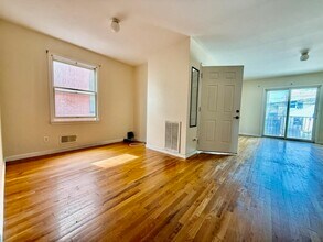 369 Danforth Ave in Jersey City, NJ - Building Photo - Building Photo