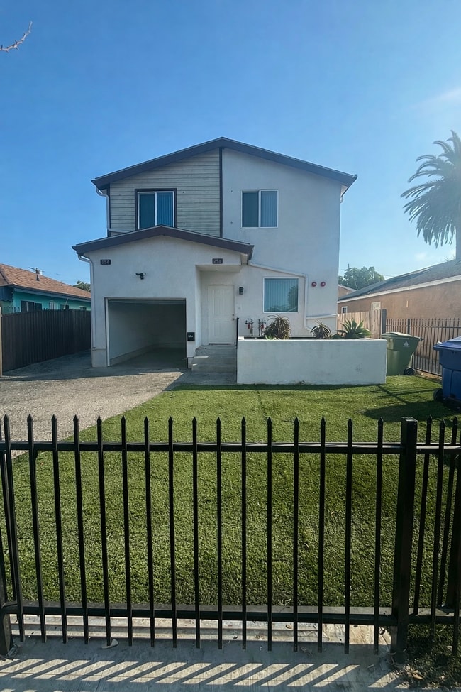 property at 156 E 119th St