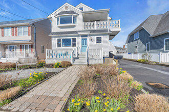 366 River Pl in Manasquan, NJ - Building Photo - Building Photo