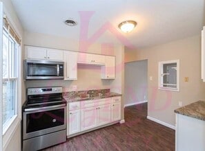 6 McNulty Dr in Florissant, MO - Foto de edificio - Building Photo