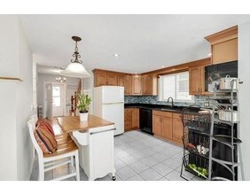 109 Walnut St, Unit 1 in Malden, MA - Building Photo - Building Photo