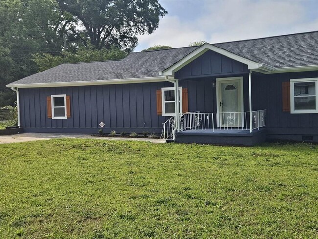 property at 775 Lee Andrews Ave SE