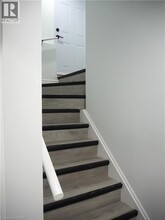 8 Knowles St in Hamilton, ON - Building Photo - Building Photo