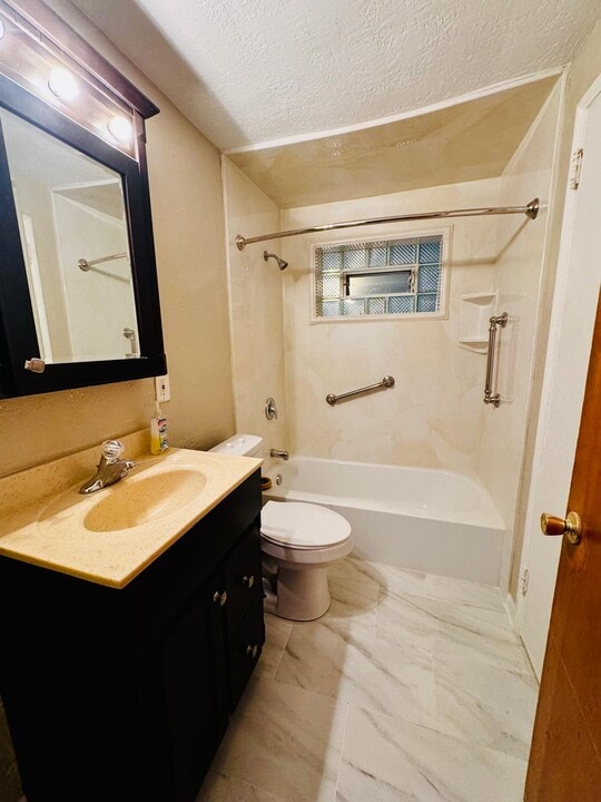 132 Key Dr in Pittsburgh, PA - Building Photo