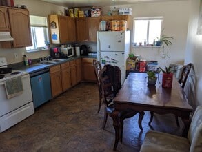 7845 2nd St in Wellington, CO - Foto de edificio - Building Photo