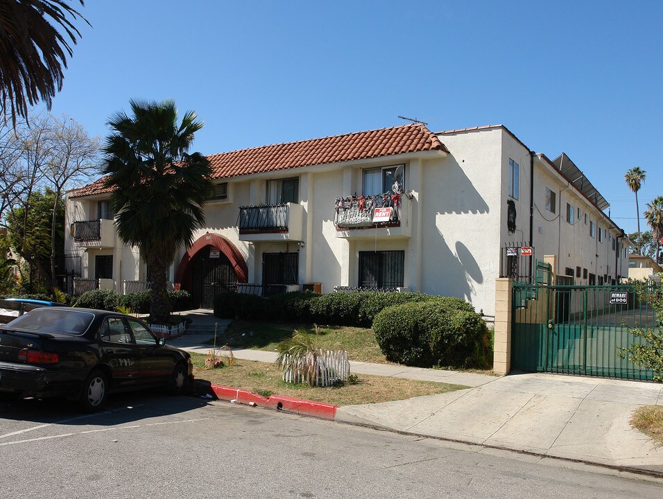 901 Mariposa Apartments in Los Angeles, CA - Foto de edificio