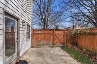 805 Farm Tree Ln in Charlotte, NC - Building Photo - Building Photo