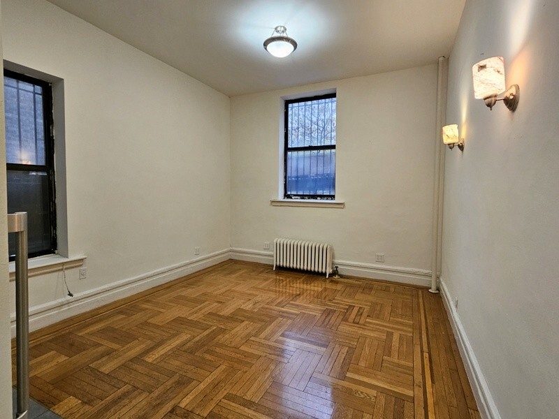 664 W 163rd St in New York, NY - Building Photo