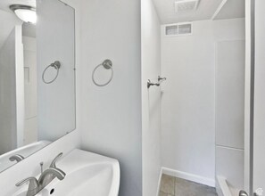 2959 W 1300 N in Clinton, UT - Foto de edificio - Building Photo