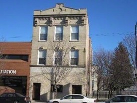 921 N Western Ave Apartments