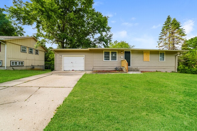 8501 E 91 St in Kansas City, MO - Building Photo - Building Photo