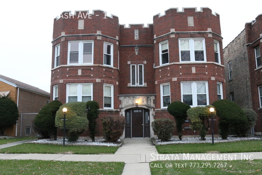 7641 S Wabash Ave-Unit -1 in Chicago, IL - Building Photo