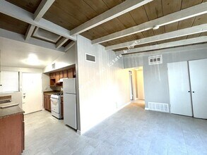 964 N Jones Blvd in Tucson, AZ - Building Photo - Building Photo