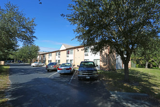 Cypress Run in Immokalee, FL - Foto de edificio - Building Photo