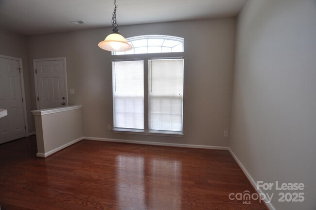 4923 Sunburst Ln in Charlotte, NC - Building Photo - Building Photo