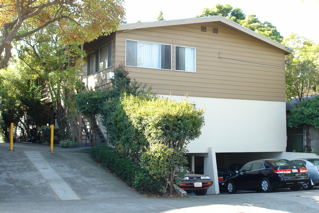 1638 Hearst Ave in Berkeley, CA - Building Photo