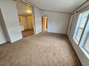 122 Sunlight Ave in Bozeman, MT - Foto de edificio - Building Photo