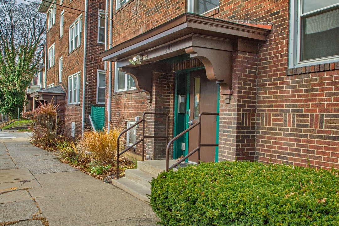 505 South Ave, Unit 1 in Pittsburgh, PA - Foto de edificio