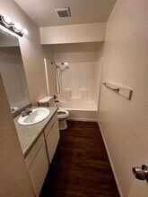 909 Pacheco Rd in Bakersfield, CA - Building Photo - Building Photo