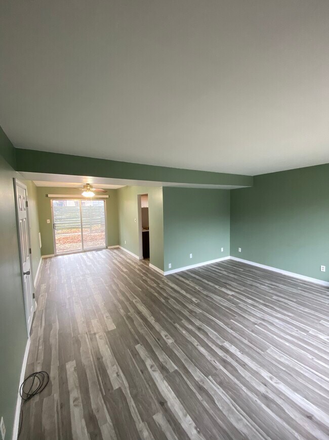 207 College Ave Apartments and Nearby Lincoln Apartments For Rent