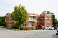 Duck Creek in Elwood, IN - Foto de edificio - Building Photo