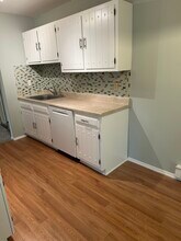 156 Cross Slope Ct, Unit K in Manalapan, NJ - Building Photo - Building Photo