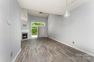 8881 Cinnabay Dr in Charlotte, NC - Building Photo - Building Photo