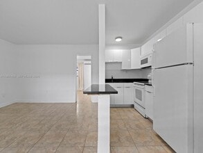 4444 SW 67th Ave in Miami, FL - Building Photo - Building Photo