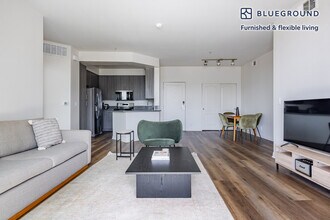 13603 Marina Pointe Dr, Unit FL5-ID1329 in Marina Del Rey, CA - Building Photo - Building Photo