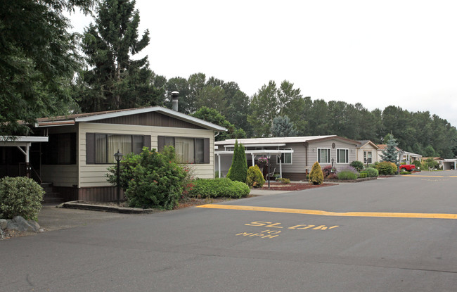 Golden Rose Mobile Home Park in Puyallup, WA - Building Photo - Building Photo