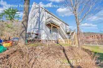 315 Woronoco Rd in Russell, MA - Building Photo - Building Photo
