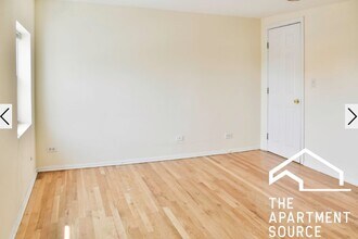 2318 N Southport Ave, Unit 3 in Chicago, IL - Foto de edificio - Building Photo